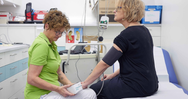 Gesundheitsberuf Arztassistent:in